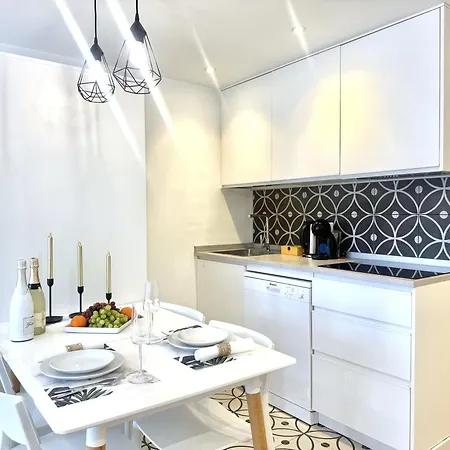 Olympia Family Holiday Apartment *