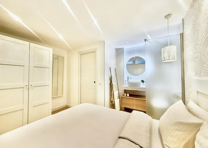 Paulmarie Olympia Apartment